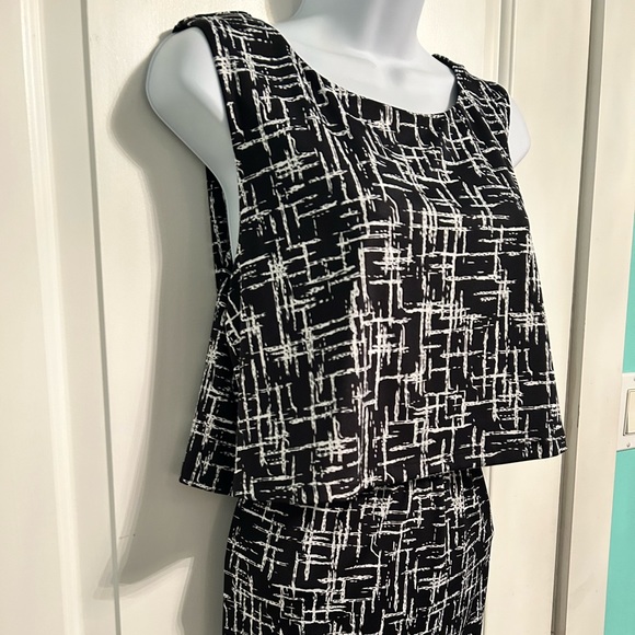Cleo Midi Geometric Sleeveless One Piece Black White Dress Size Large - Picture 2 of 5